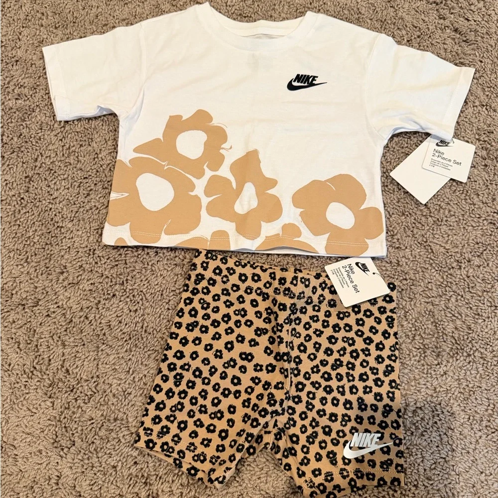 Nike Kids Two-Piece Floral Crop Tee & Leopard Print Jeggings in White and Beige